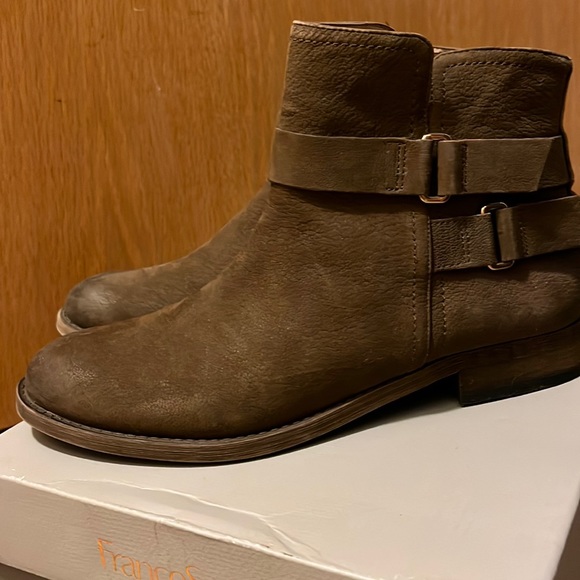 Kacey Franco Sarto Booties - Picture 1 of 4